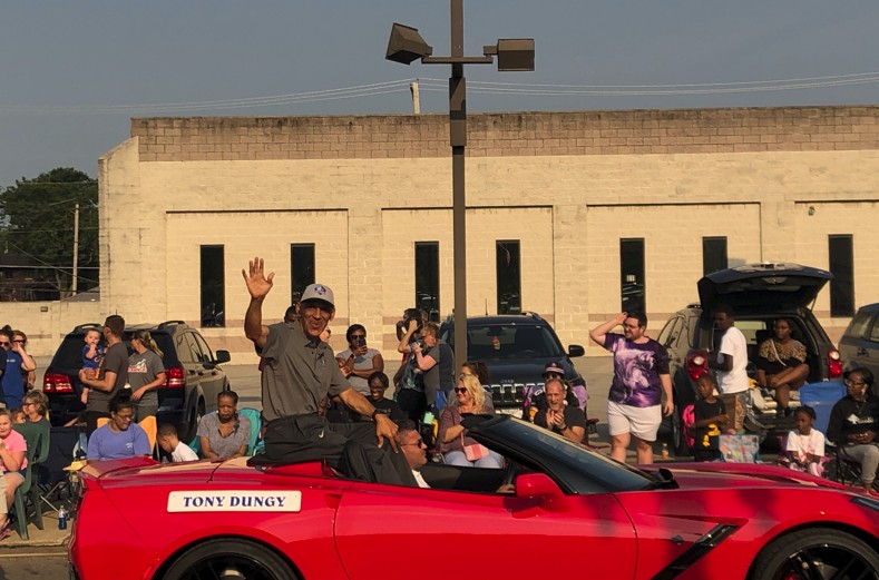 Tony Dungy in Hall of Fame Parade